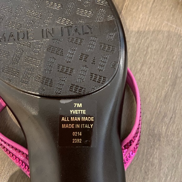 Vintage Y2K tiny heeled sandals! - Picture 4 of 5